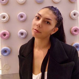 Meet your Posher, Alexandra